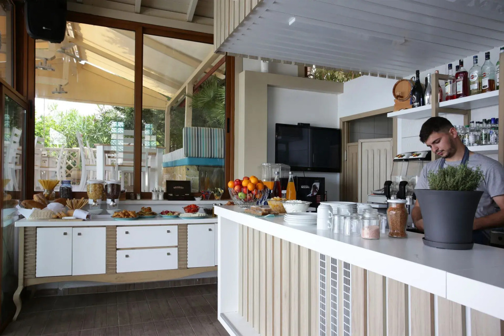 Annys Residences & Suites