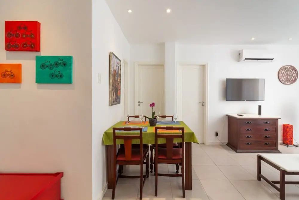 7 Minutes From Ipanema Beach Bt201