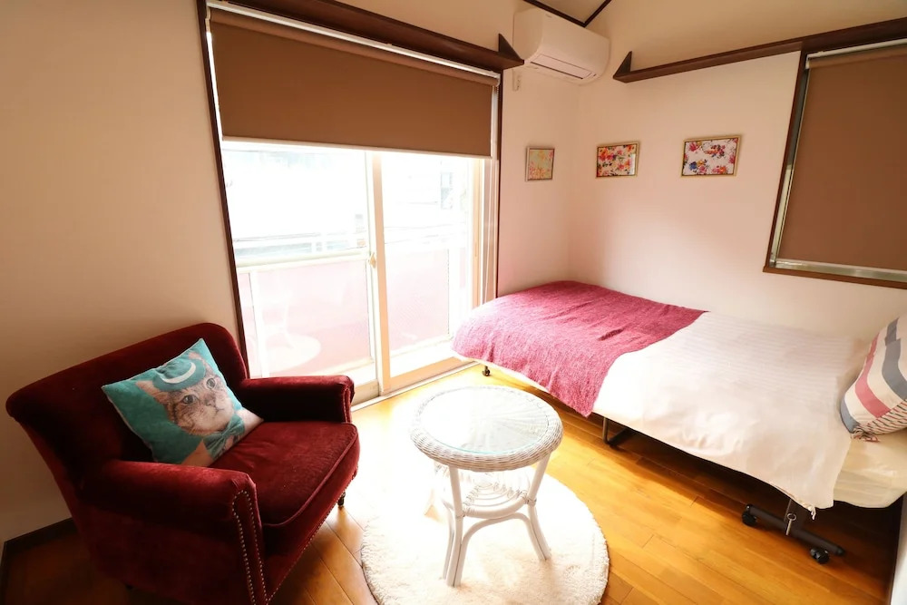Sophia Court room101.102