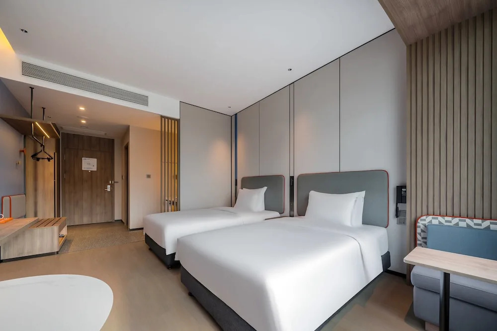 Holiday Inn Express Jiangmen East Station by IHG