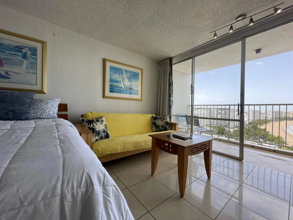 Tropical Studio at the Beach in Isla Verde