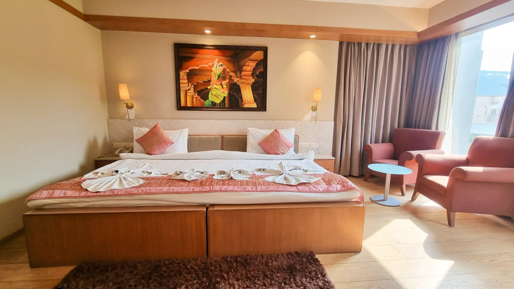 CRS Inn - A Premium Homestay ( near Cyber Hub)