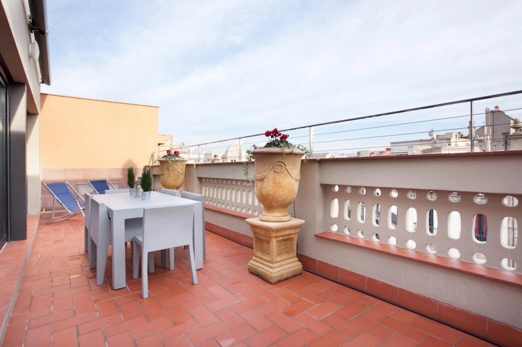 GAUDIR LUXURY · Luxury Apt with Terrace near Pg Gracia