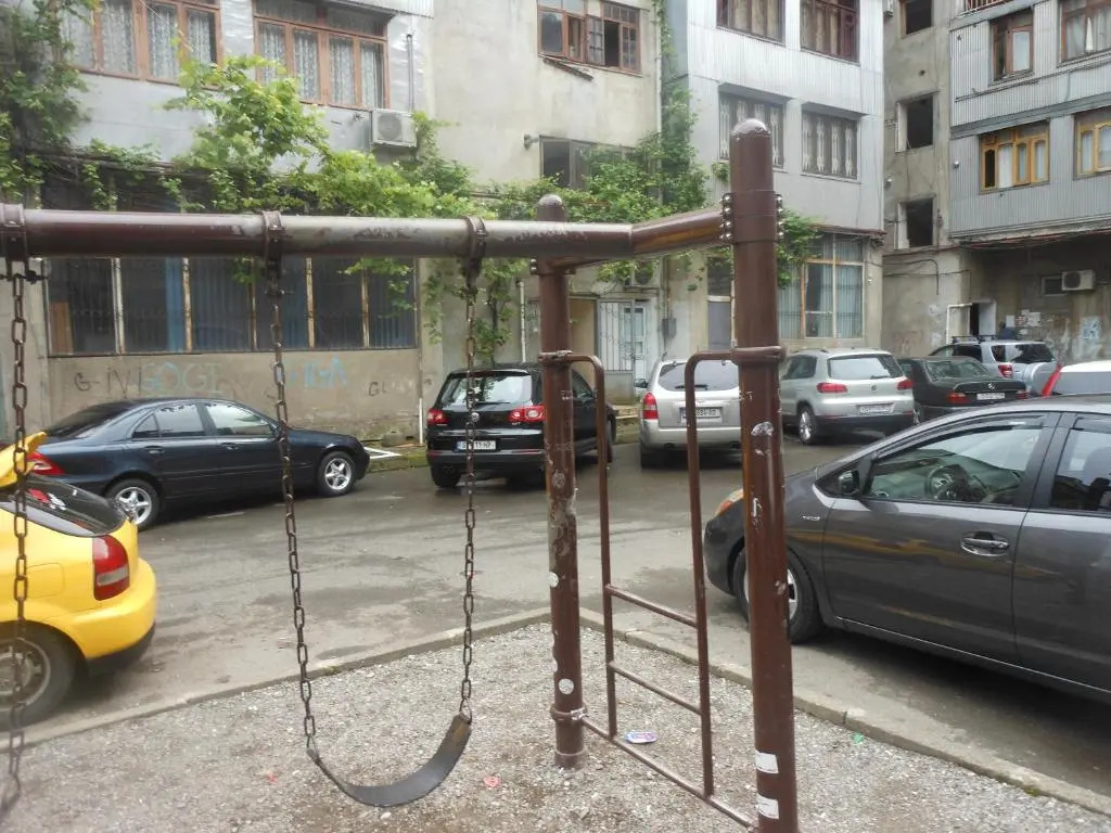 apartment on melashvili 4 old batumi