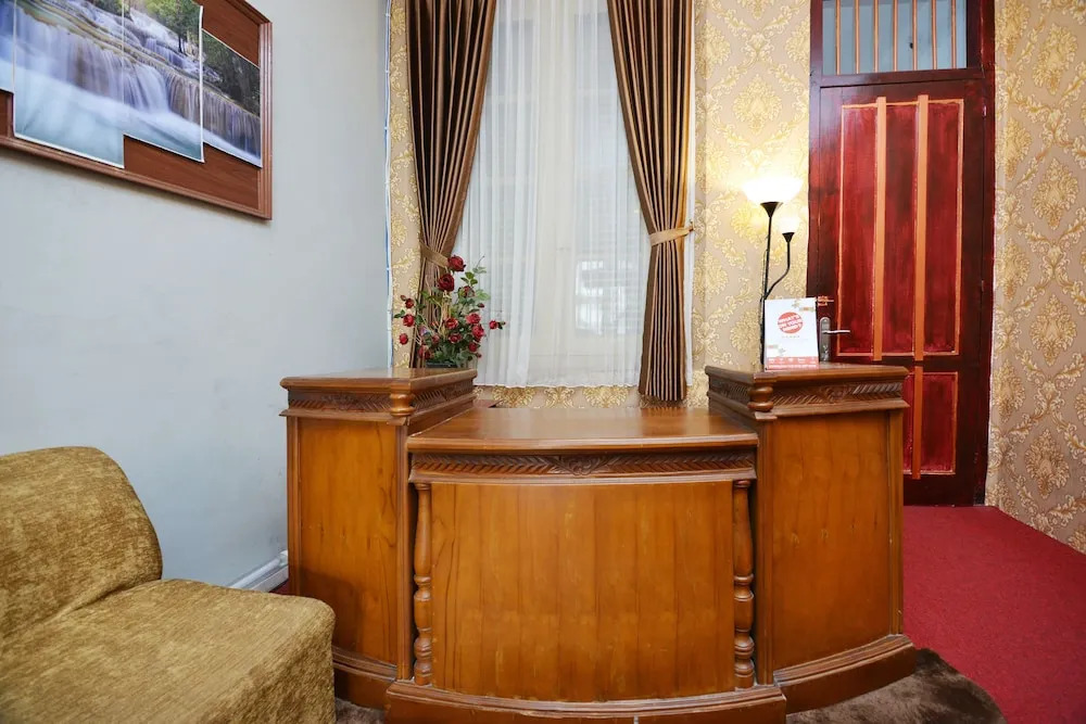 Golden Inn 2 by OYO Rooms