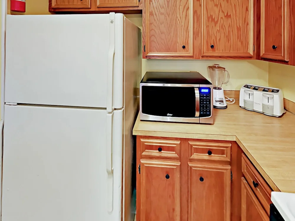 9580 Shore Drive Condo Unit 107