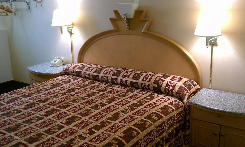 Value Inn & Suites Salina