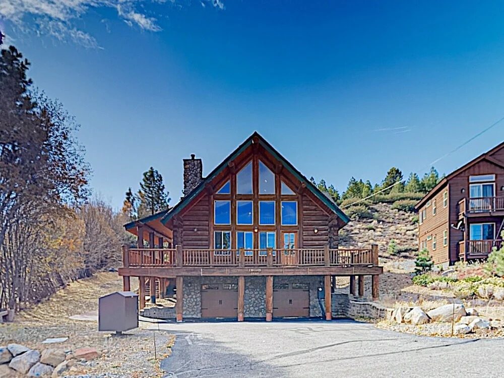 The Ponderosa: Gorgeous Custom-Built Log Home home