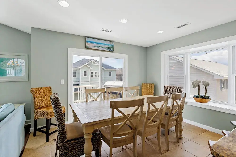 Sea La Vie (North Topsail) by Topsail Realty