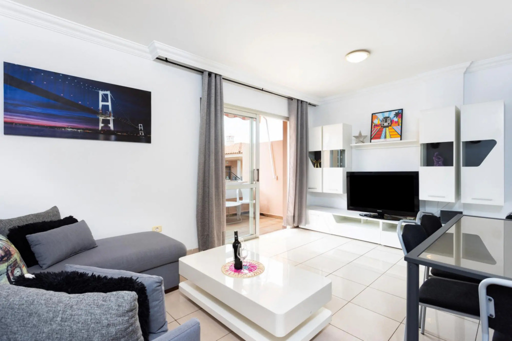 Home2Book Los Cristianos, Pool & Beach