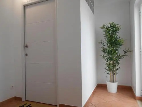 Lovely new House W/ Beatiful Garden