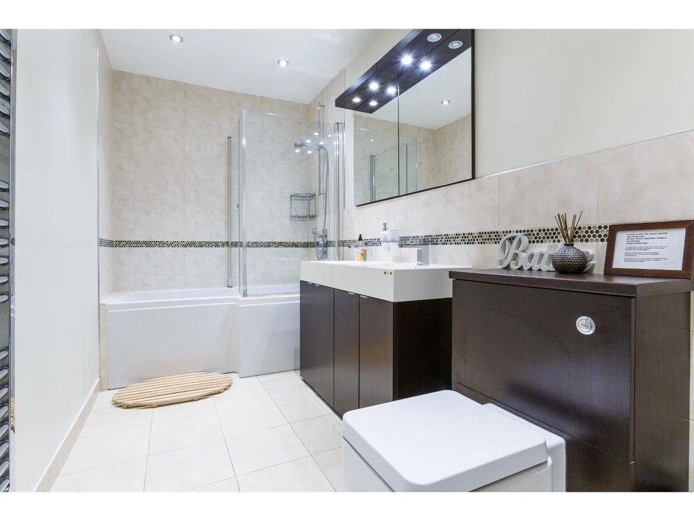 Modern 2bed Townhouse in Central London Sleeps 6