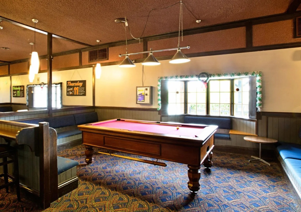 Parkway Hotel