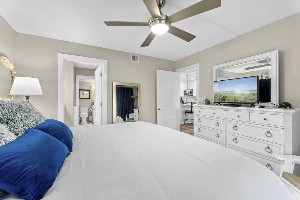 Trade Winds 101 by Distinctive Beach Rentals