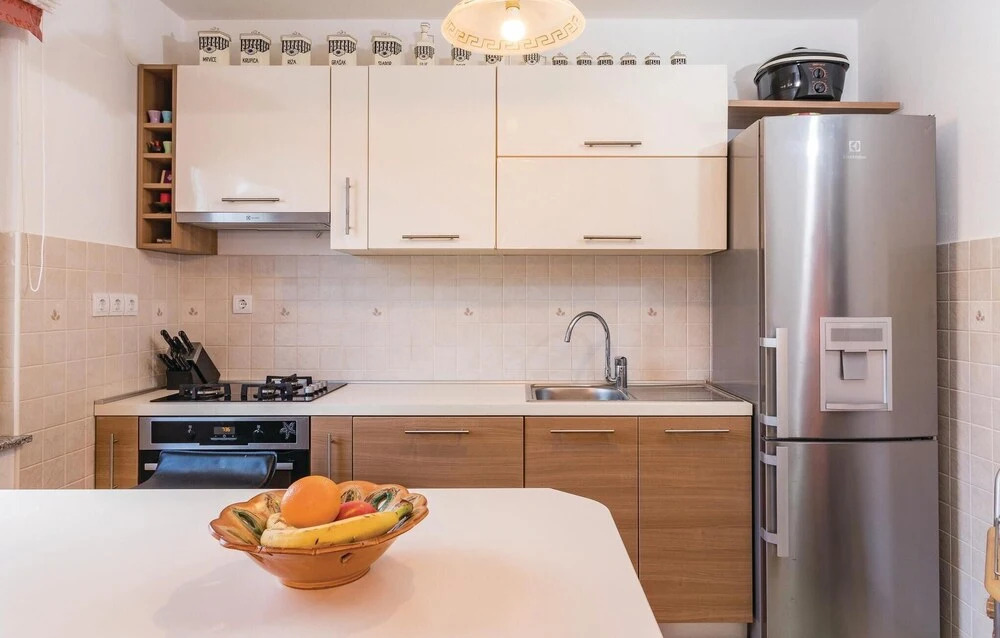 Beautiful Apartment In Valbandon