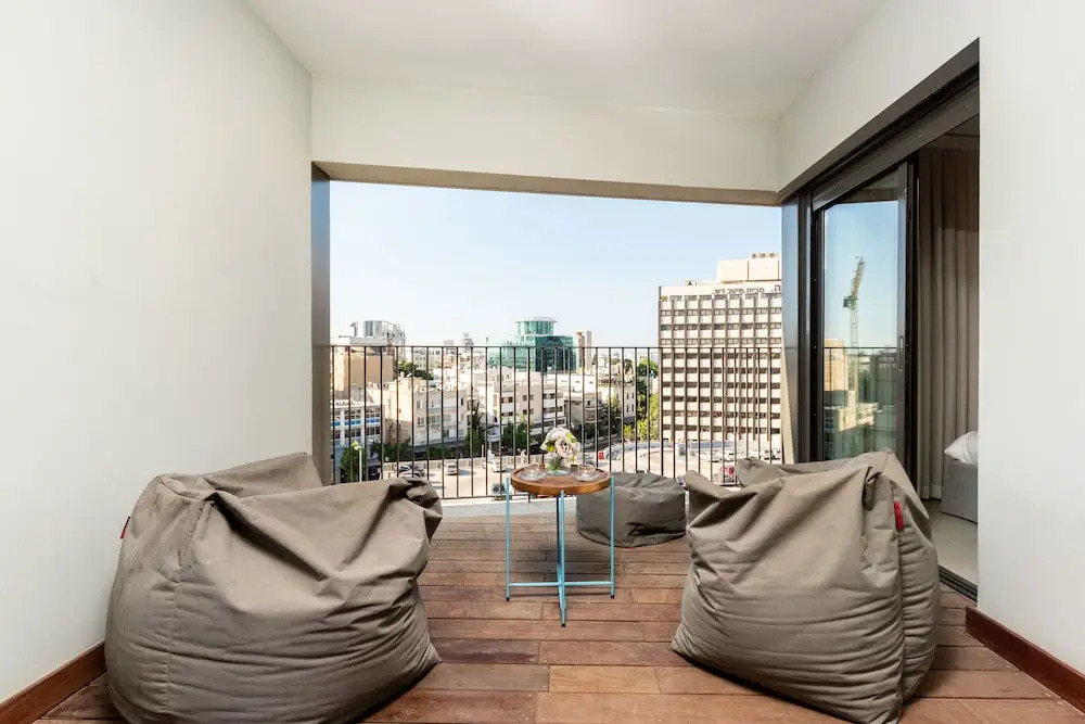 Sea N' Rent - Levontin 30