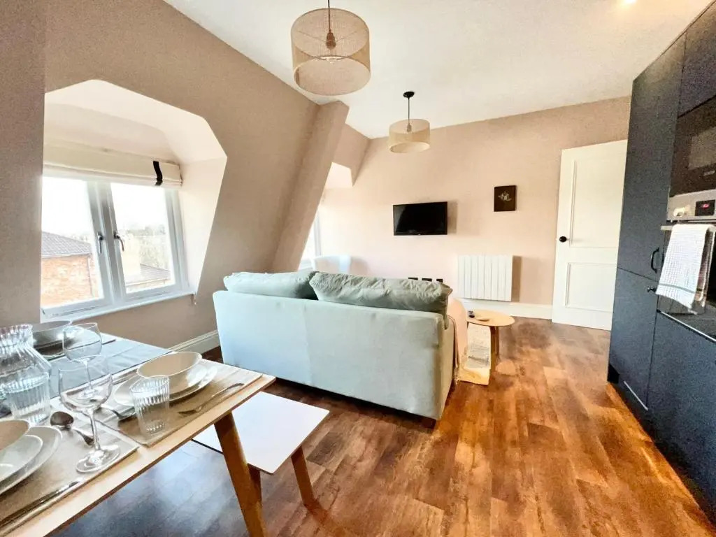 Redland Suites - Apartment 7