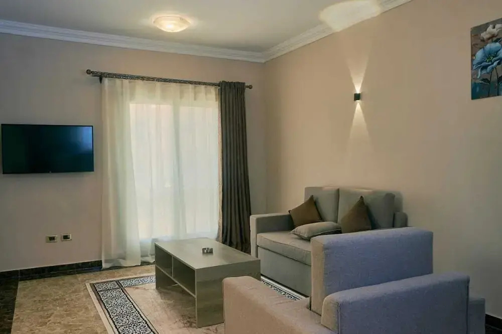 Roadhouse New Cairo Residence