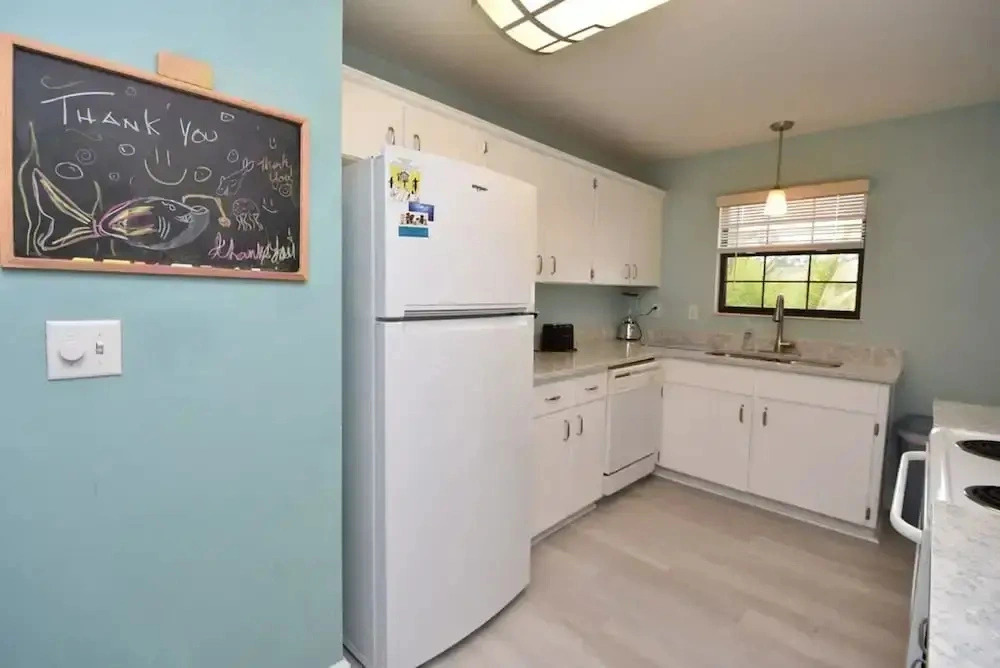 Hidden Oasis Spacious Home With Salt Water Heated Pool Hot Tub Fenced Yard Pets are Welcome