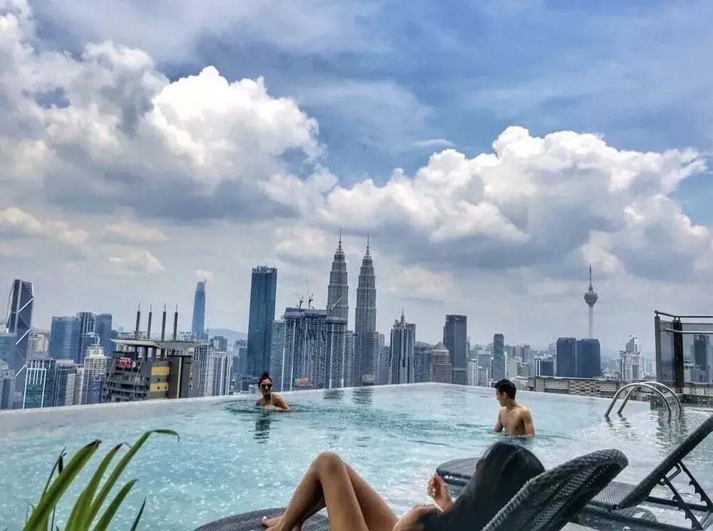 Expressionz Suites, 300mbps Wifi, near KLCC, IJN by Wodages