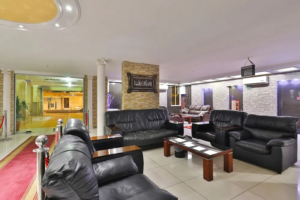 OYO 215 Wassan International Hotel