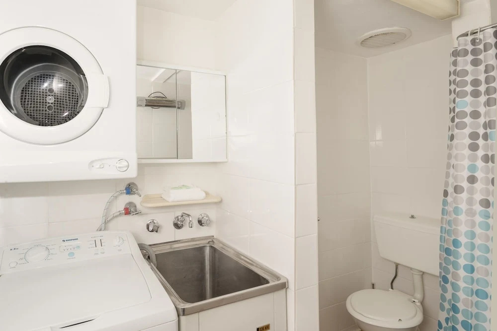 Central Park 7 - the convenience of location & the warmth of comfortab