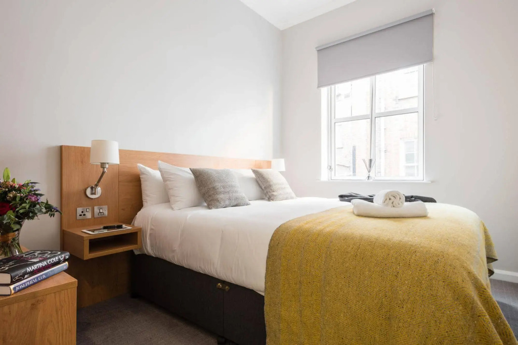 PREMIER SUITES Reading