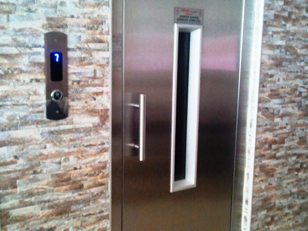Diamond Suite & Residence