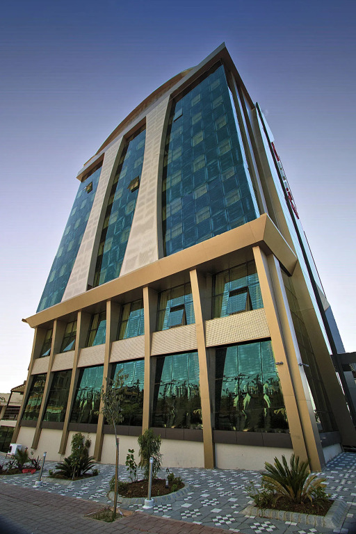 Edis Premier Hotel