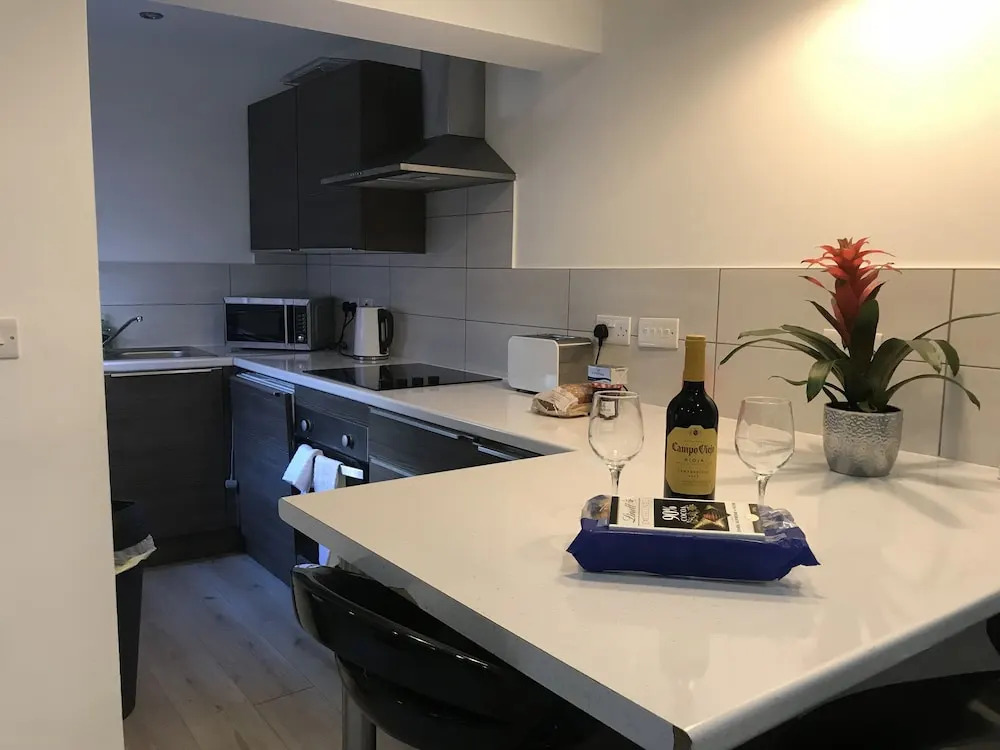 43 Knight Street Apartments