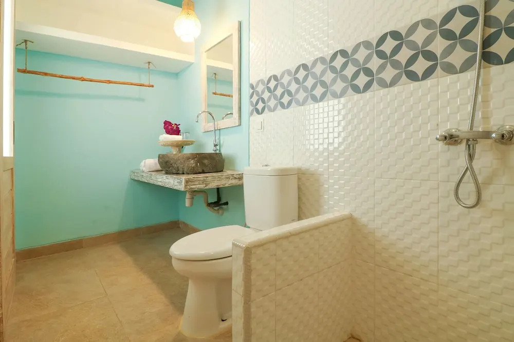 Uma Menuh Surf House