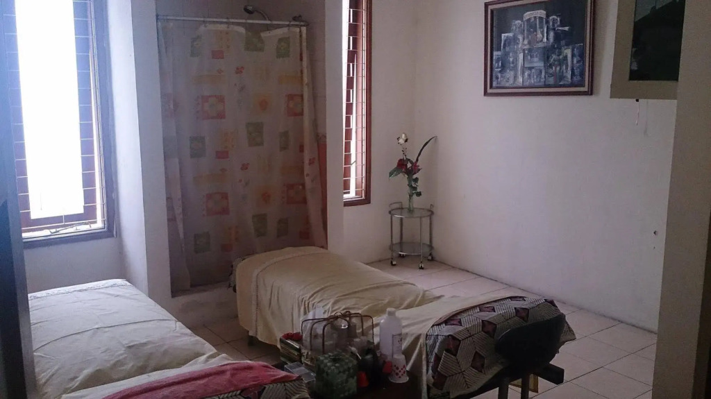 RedDoorz Hostel @ Dago 2