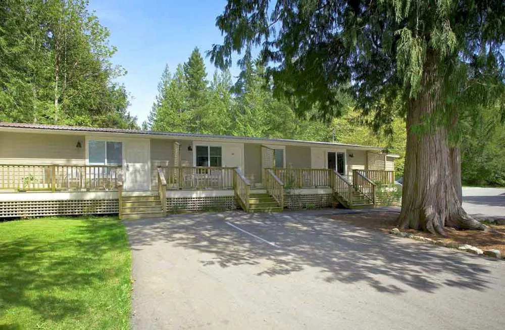 Stonewater Motel