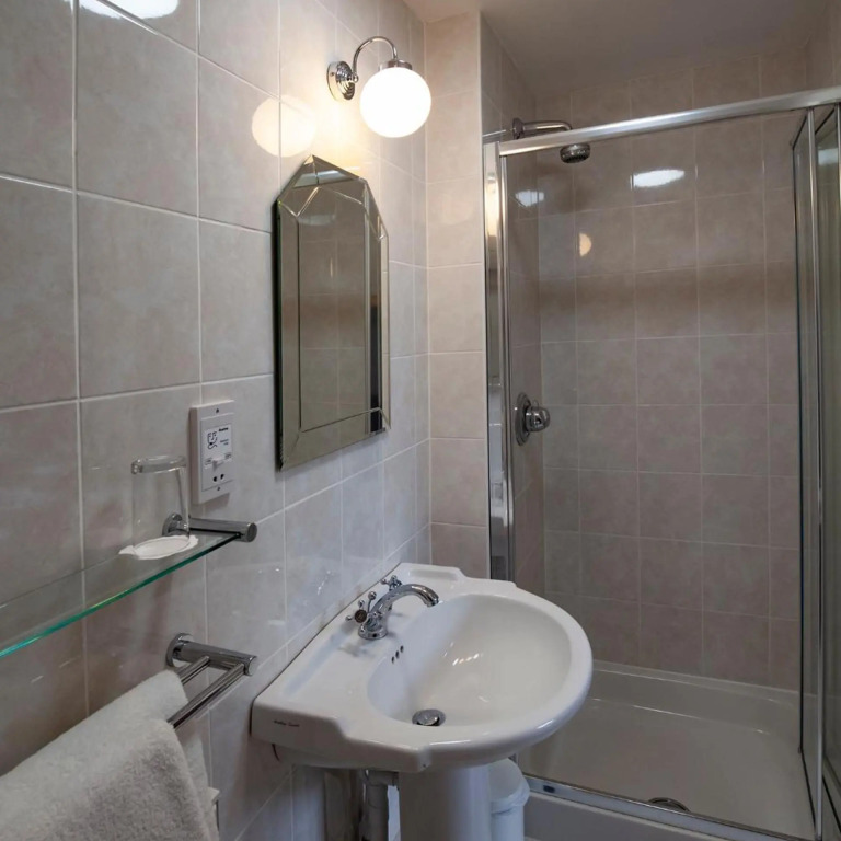 Arundel House Hotel