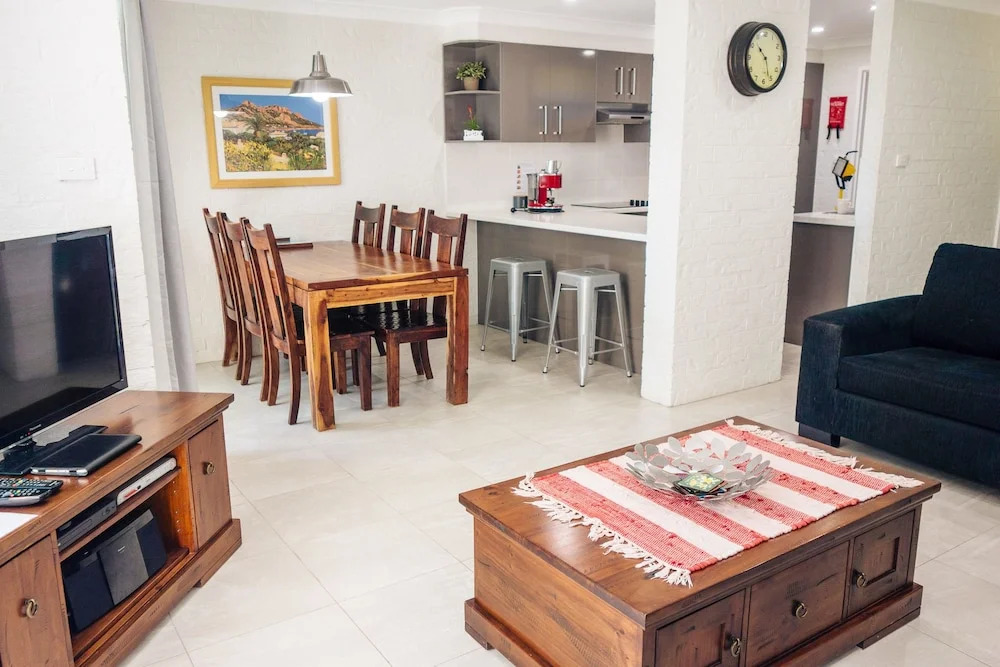 Nicholli, Bay Parklands, Unit 21/2 Gowrie Avenue