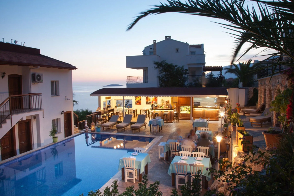 Sunset Villa Hotel