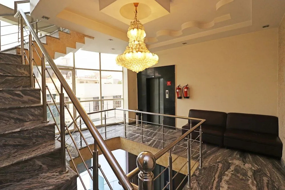OYO 29008 Mannat Residency Hotel