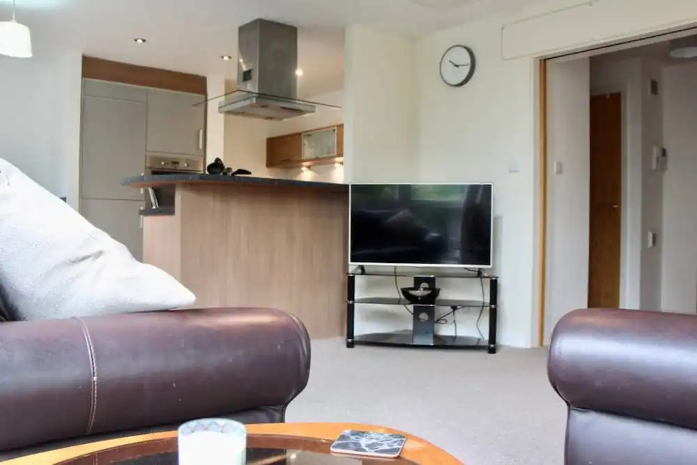 Spacious 2 Bedrooms Apartment in Strada Complex