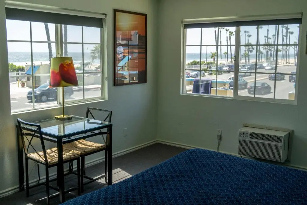 Huntington Surf Inn