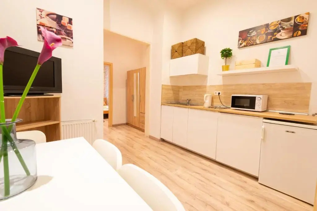 Standard Apartment by Hi5 - West End Center
