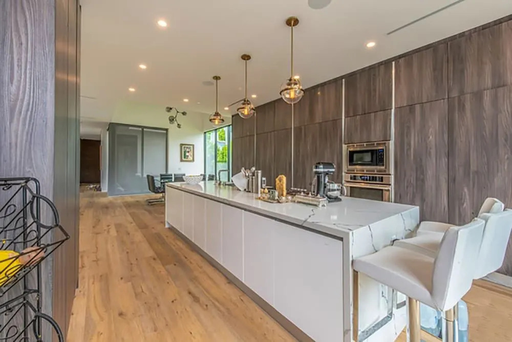 Laurel Modern Villa