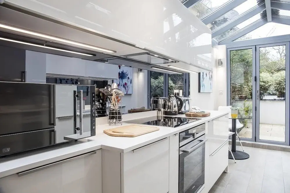Chelsea Beautiful Two Bedroom  Apartment