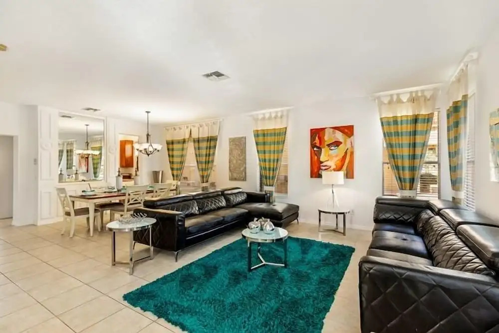Lakeside Landing 6 Bedrooms