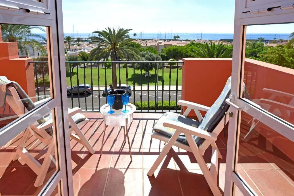 Puerto Marina 18