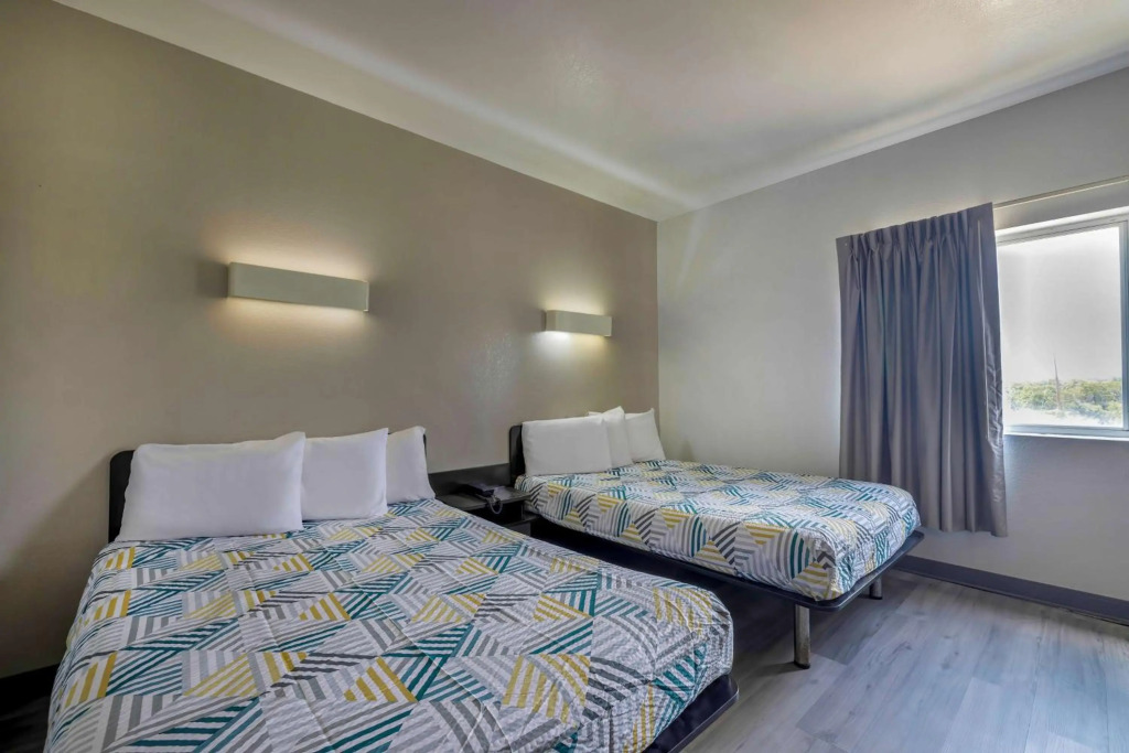 Motel 6-Cedar Park, TX