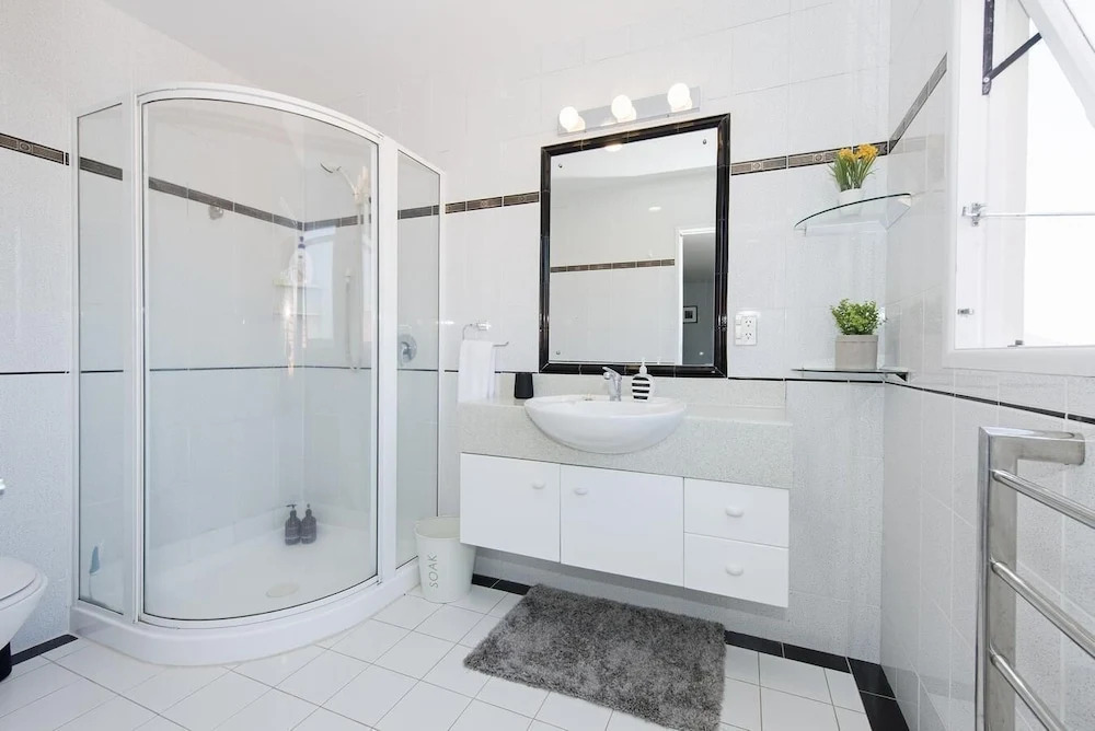 Large Mission Bay Apartment