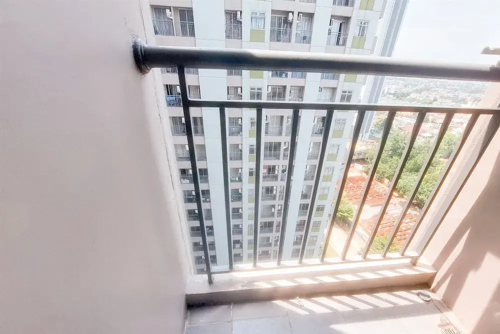 Warm And Spacious Combined Unit 2Br At Serpong Greenview Apartment