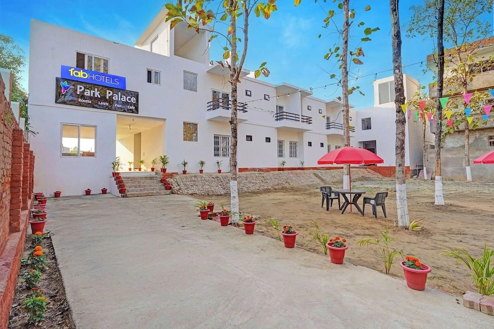 Fabhotel Park Palace
