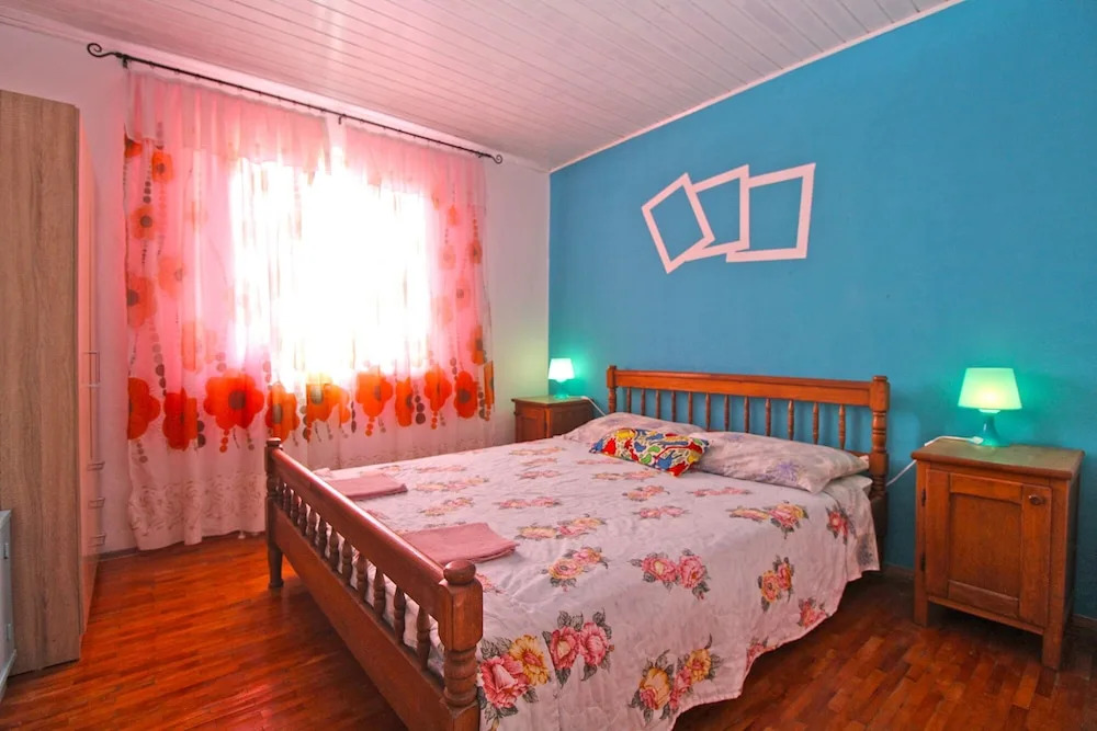 Apartment 1954