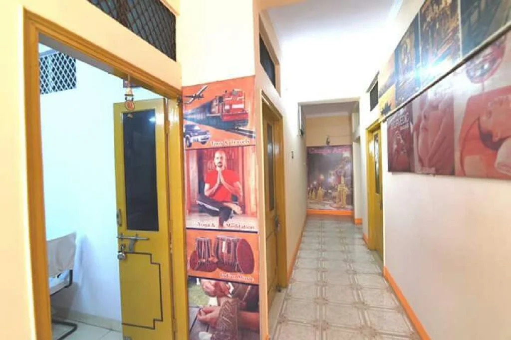 DS Residency Varanasi-Near Mandir-Free Wi-fi-Parking